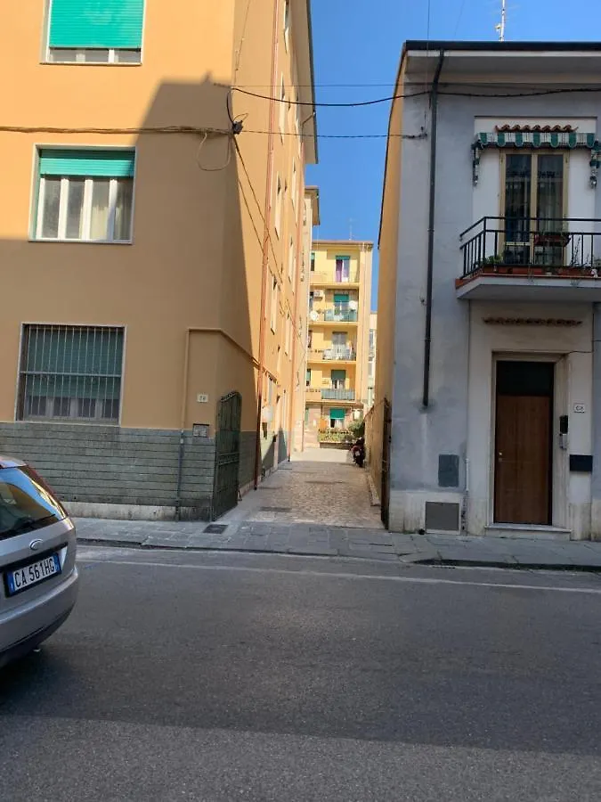 Pisa Train Station Guest House Apartment